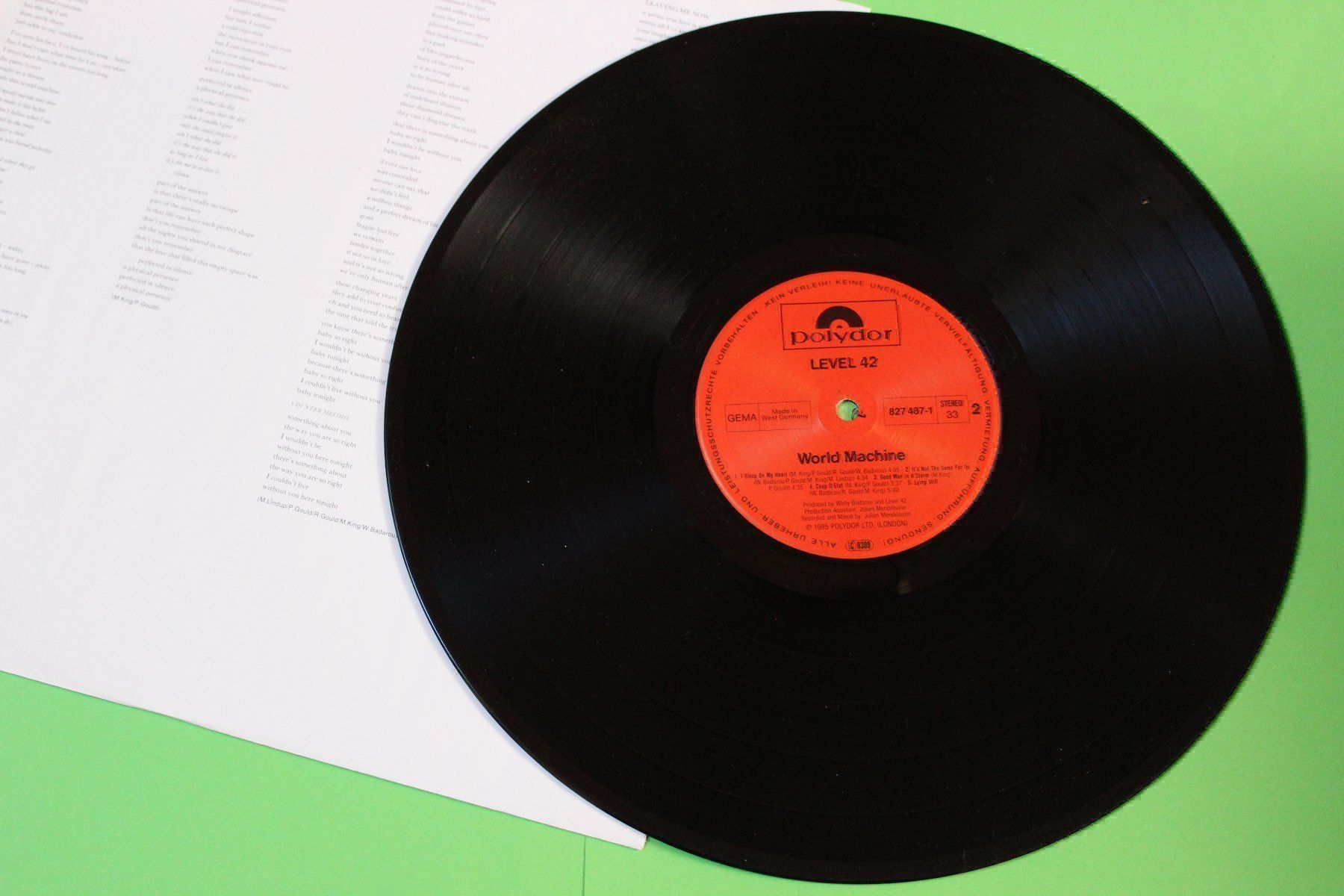 Schallplatten: Level 42 - World Machine  LP Vinyl (12") 1985 – Gebraucht aus Tübach von JamesStone 4