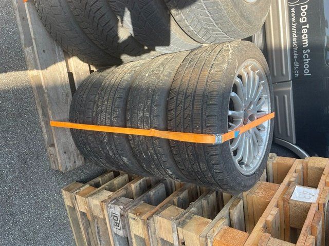 Volvo Felgen: Felgen    mit Pneu – Gebraucht aus Dulliken von Wiap