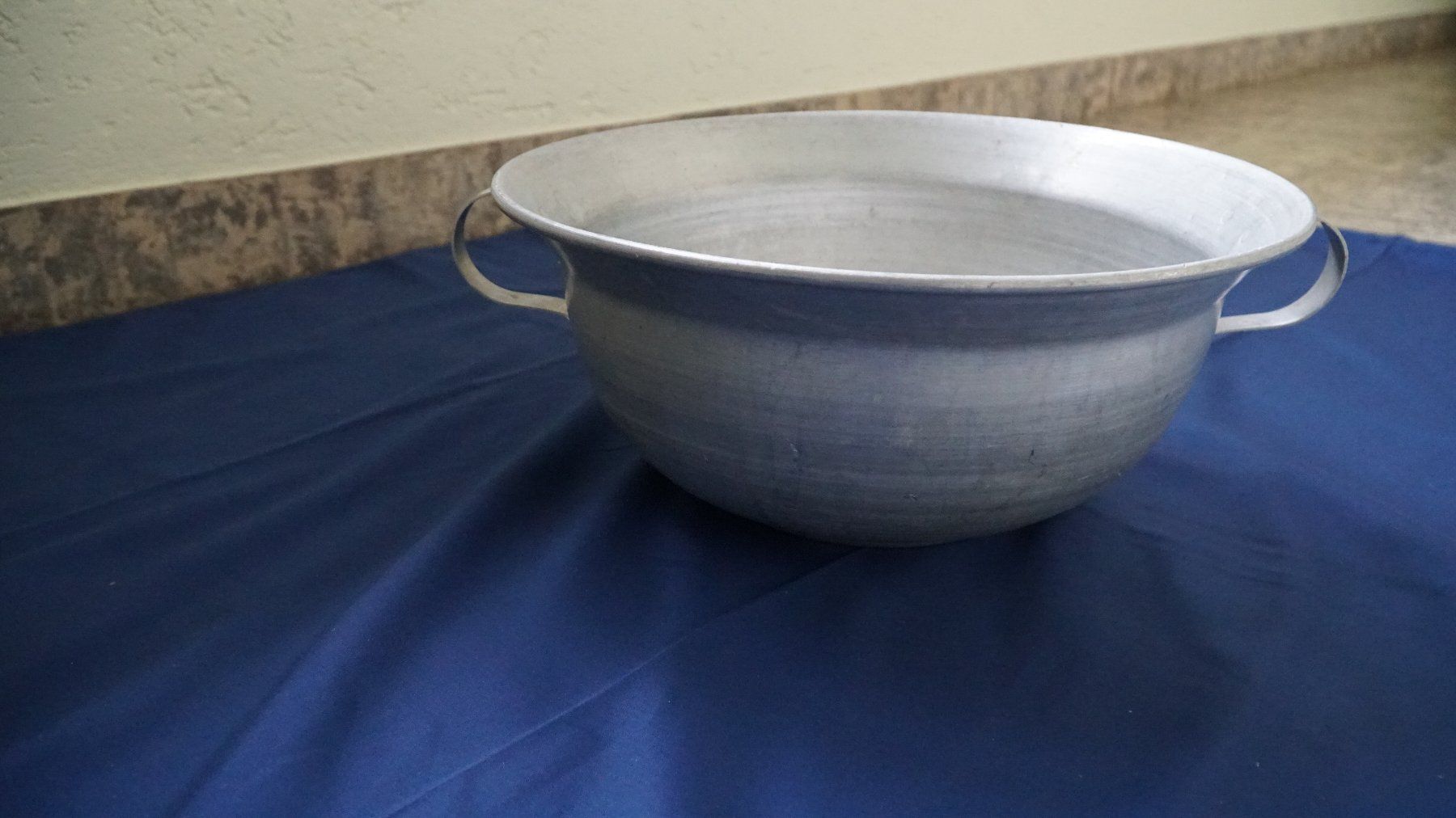 Ciotole: Teigschüssel Alu Dm 41cm – Usato da Bern venduto da Antikbatik 9