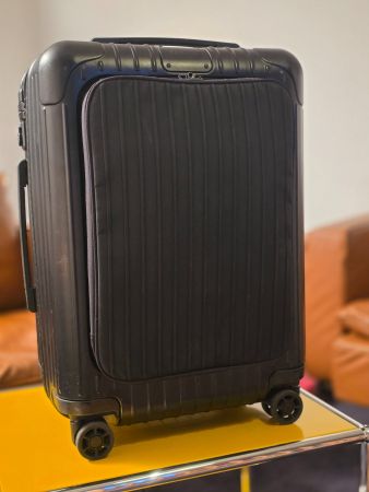 Rimowa essential cabin sleeve