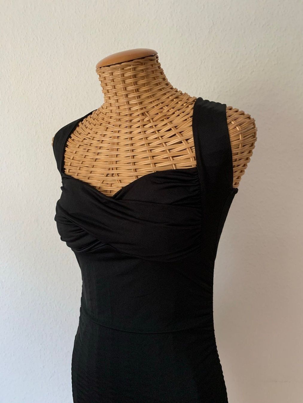 Robes: Stretch Schlauchkleid schwarz - XS – D'occasion à Zürich par Diazaio 1