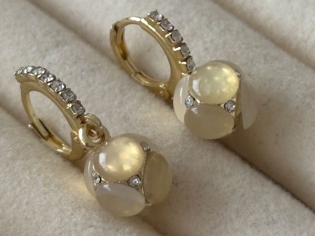 Ohrringe & -stecker: Luxus Elegante Ohrstecker  Goldenfarben – Neu (gemäss Beschreibung) aus Biel-Bienne von Roserosse13 2