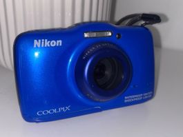 Nikon Coolpix S32 - getestet - inkl. Akku und Ladekabel