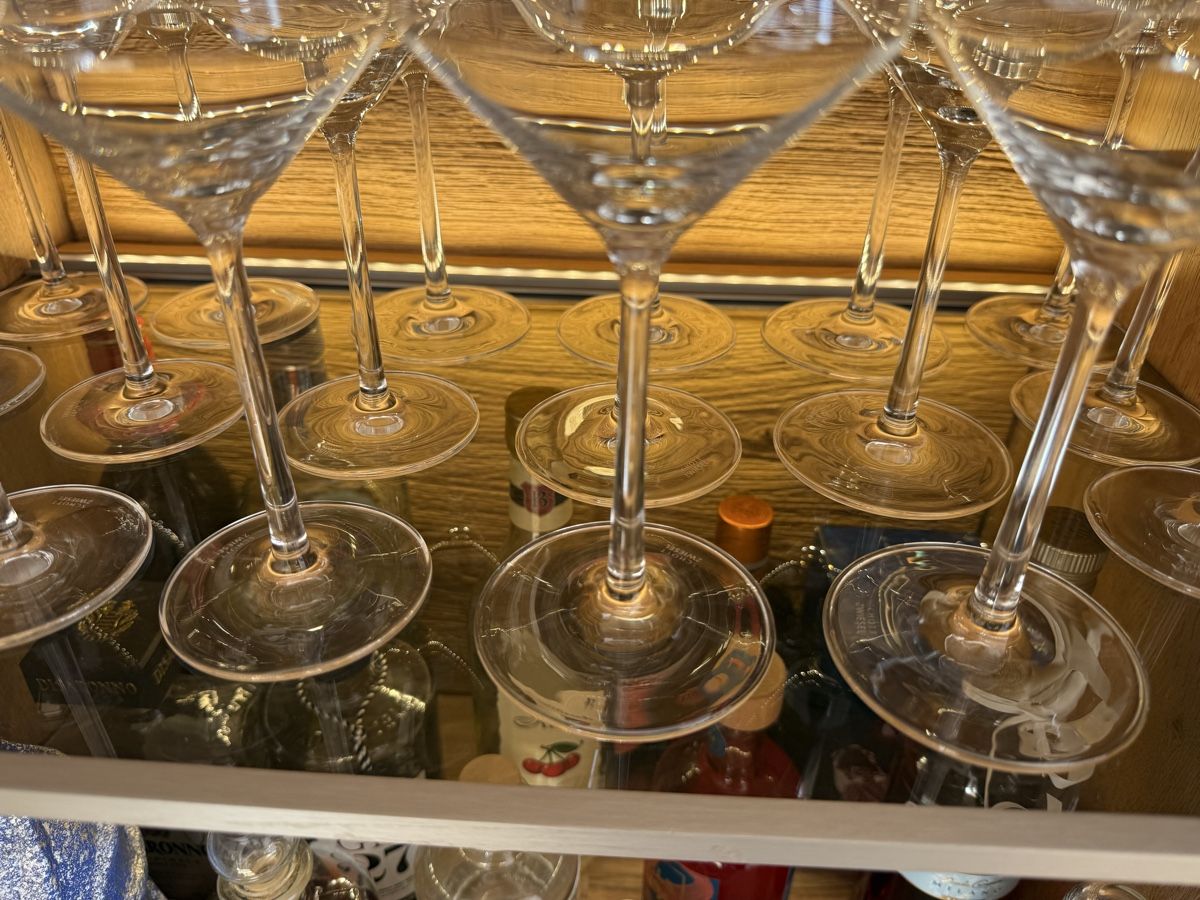 Vitrinen: Musterring Toledo Vitrine Mattglas Grau mit Eiche  – Gebraucht aus Horgen von bright_gold 5