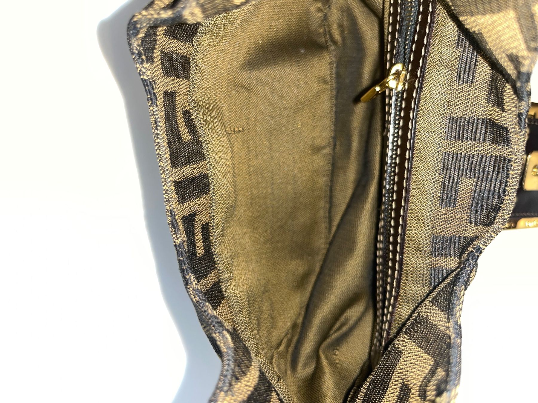 Fendi Sacs femmes: Fendi mini vintage purse 100% authentic – D'occasion à Zürich par dam_t7hk 5