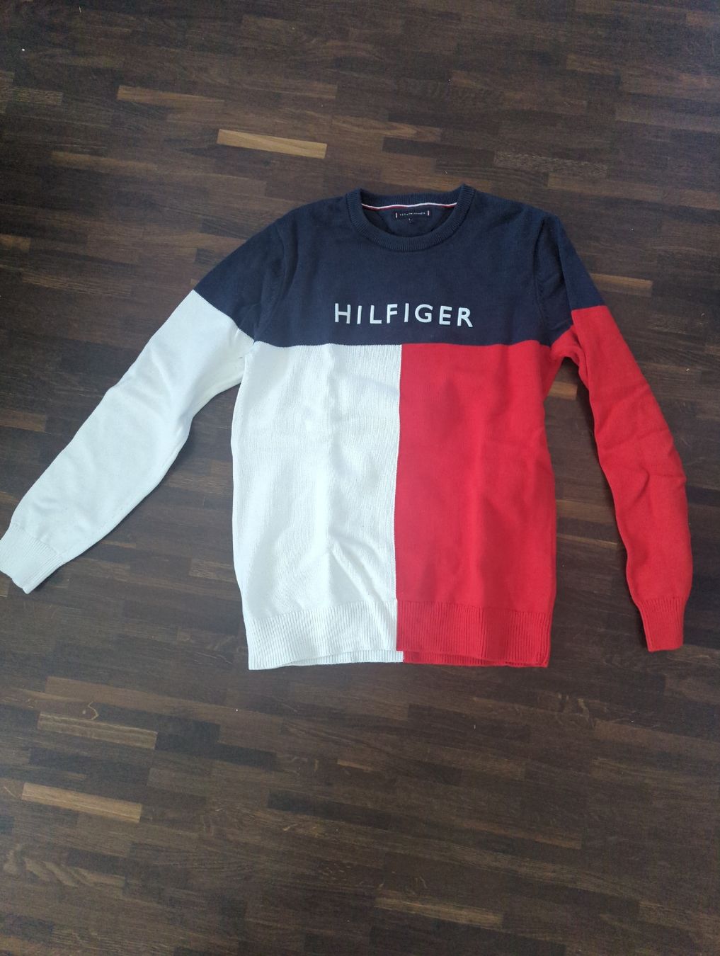 Tommy Hilfiger Pulls et sweat-shirts: Tommy Hilfiger Pullover – Neuf (Voir description) à Niederwangen BE par jan_p2tb