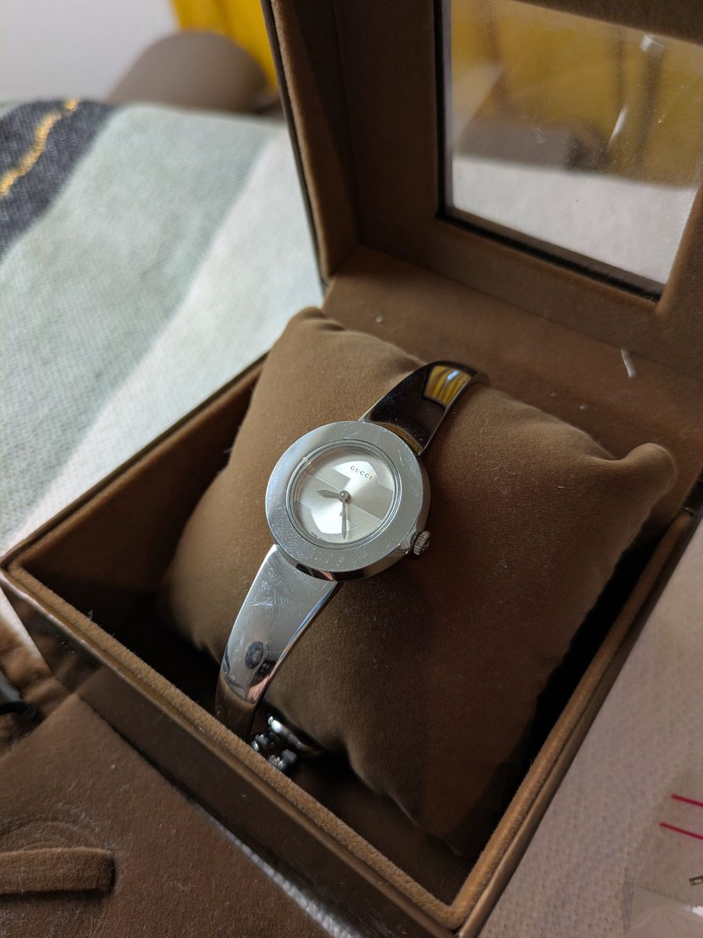 Gucci Orologi: Montre Gucci U Play Quartz acier noir – Usato da Monnaz venduto da sab85 1