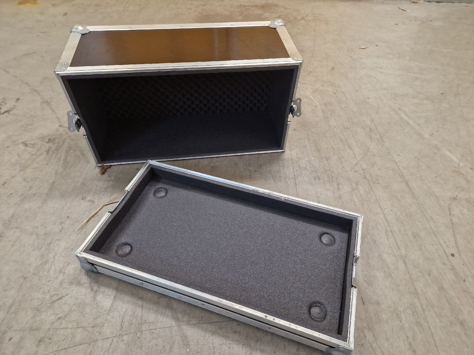 Mesa Boogie Amplificatori: Mesa Boogie Nomad Top inkl. Case und Original Pedal – Usato da Kölliken venduto da dom_d57l 5
