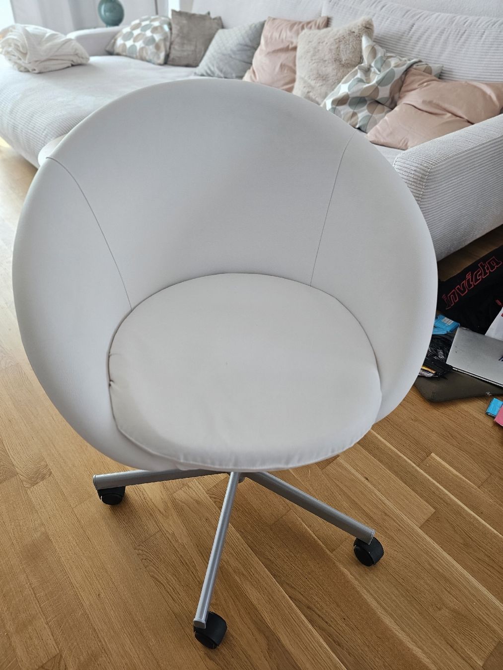 Ikea Sedie: IKEA SKRUVSTA Stuhl weiss – Usato da Volketswil venduto da genelia