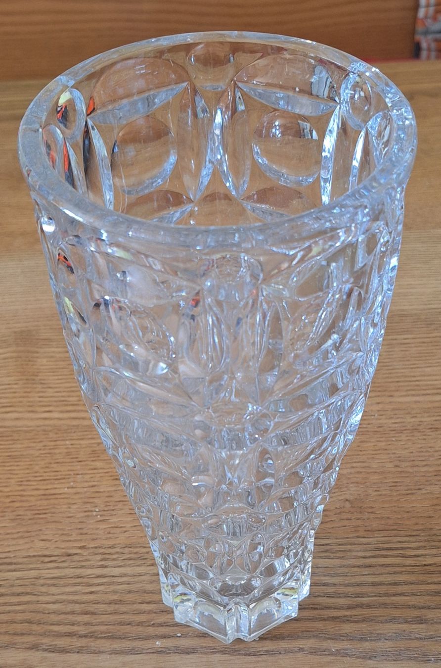 Vasen & Gefässe: Elegante Kristallvase – Gebraucht aus Adlikon b. Andelfingen von Kraemse 1