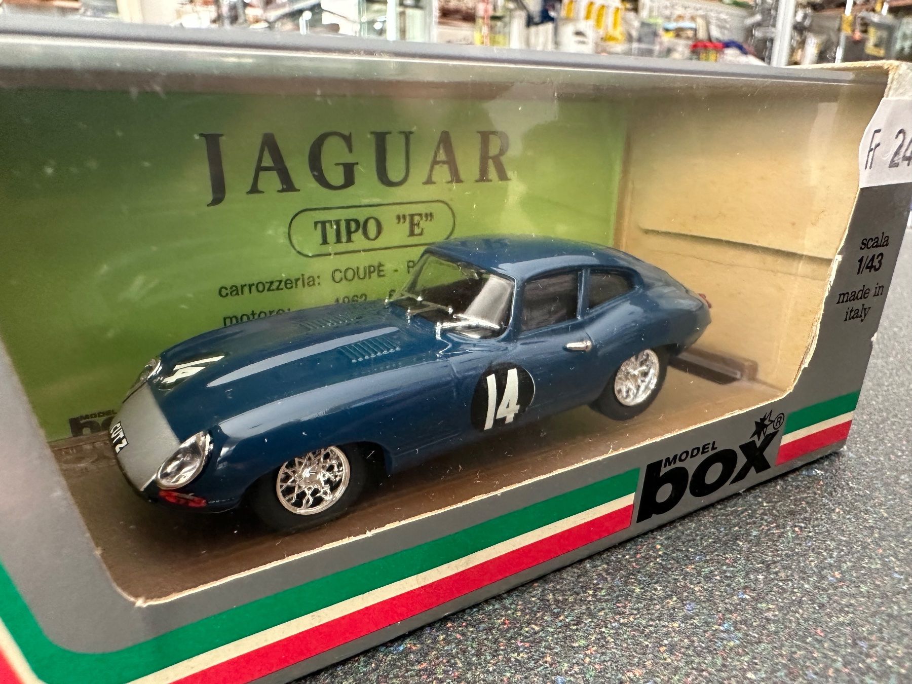 Jaguar Modellini d'auto: Box Model 1:43 Jaguar Type E Tourist Trophy 1962 – Usato da Chiasso venduto da Carrara-Modellismo 1