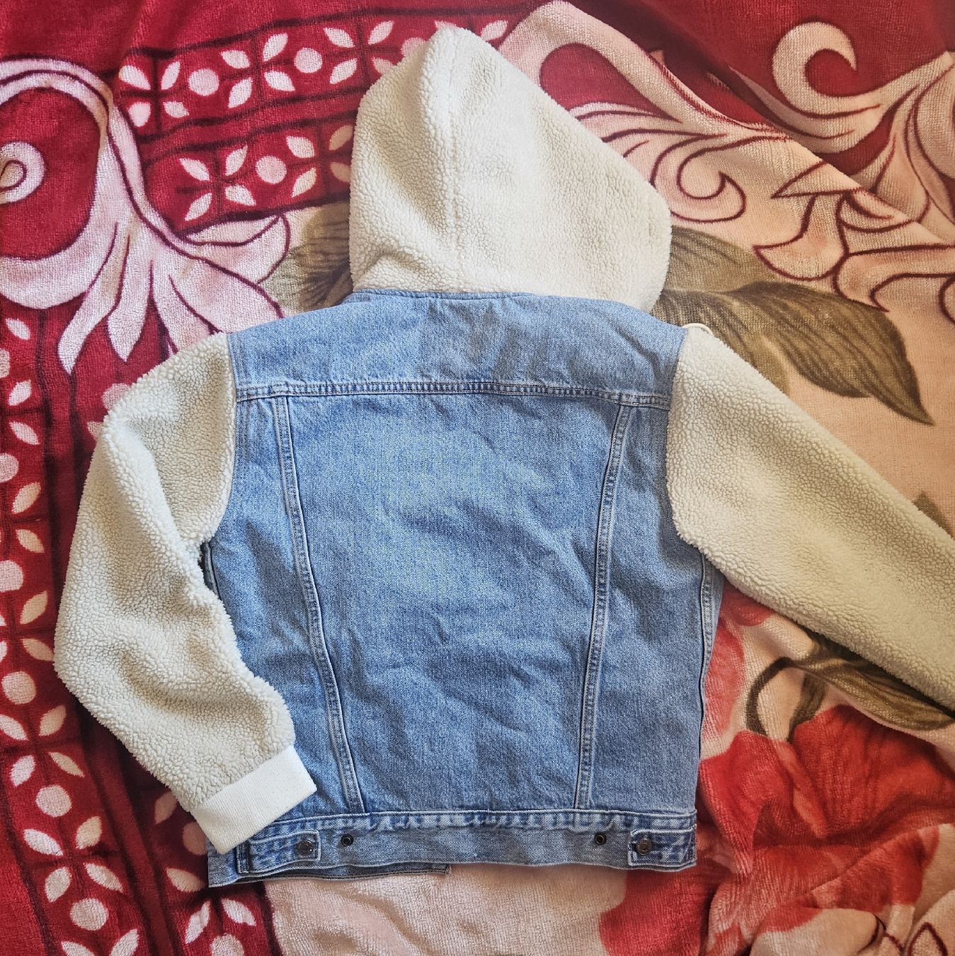 Levi's Giacche: Levi's Sherpa Hoodie – Usato da Les Acacias venduto da minnie6 2