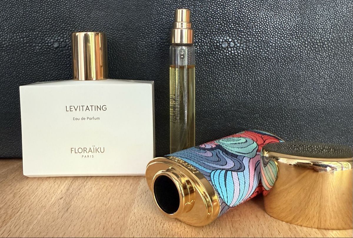 Parfum & Eau de Toilette: LEVITATING VON FLORAIKU – Neu (gemäss Beschreibung) aus Kölliken von deleina