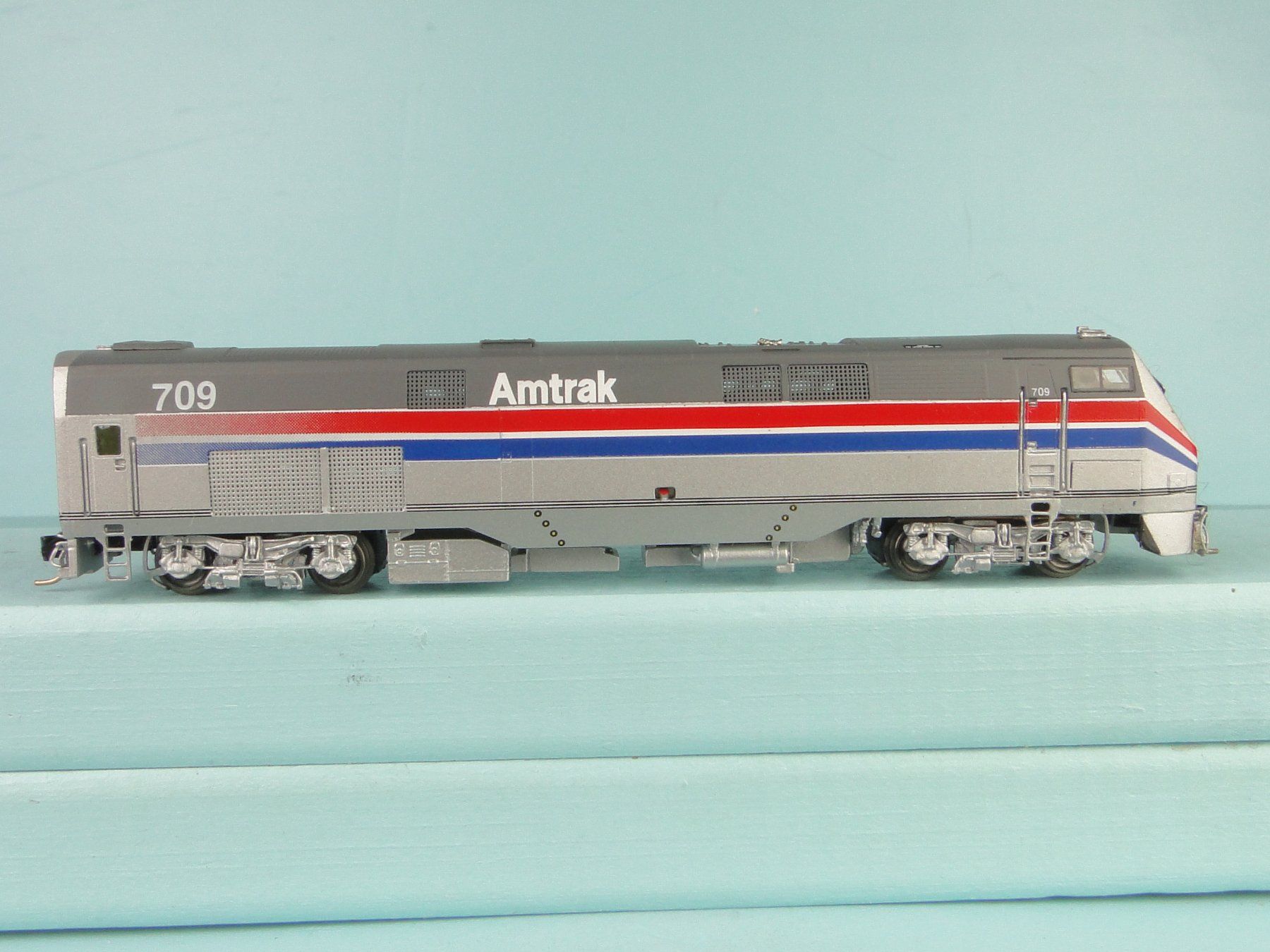 Modellini di ferrovie: OVERLAND BRASS Spur N AMTRAK GENESIS B32 – Usato da Bülach venduto da cann11 3