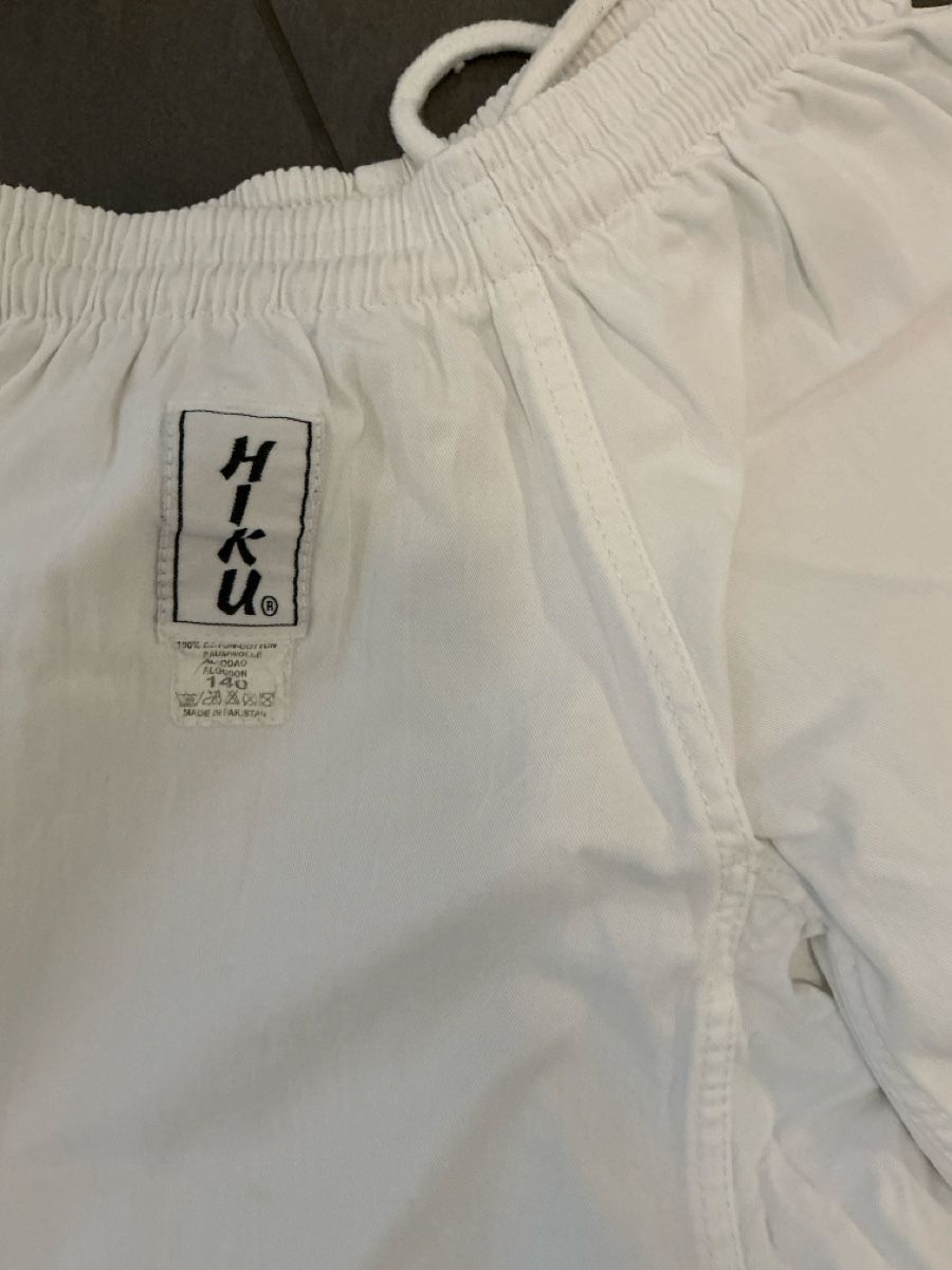 Kimono: Kimono Hiku Karate, Grösse 140 – Usato da Arth venduto da Windig 2