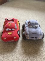 Deux peluches Cars / les Voitures 