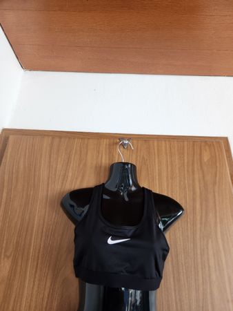 Soutien-gorge de sport Nike noir taille M 