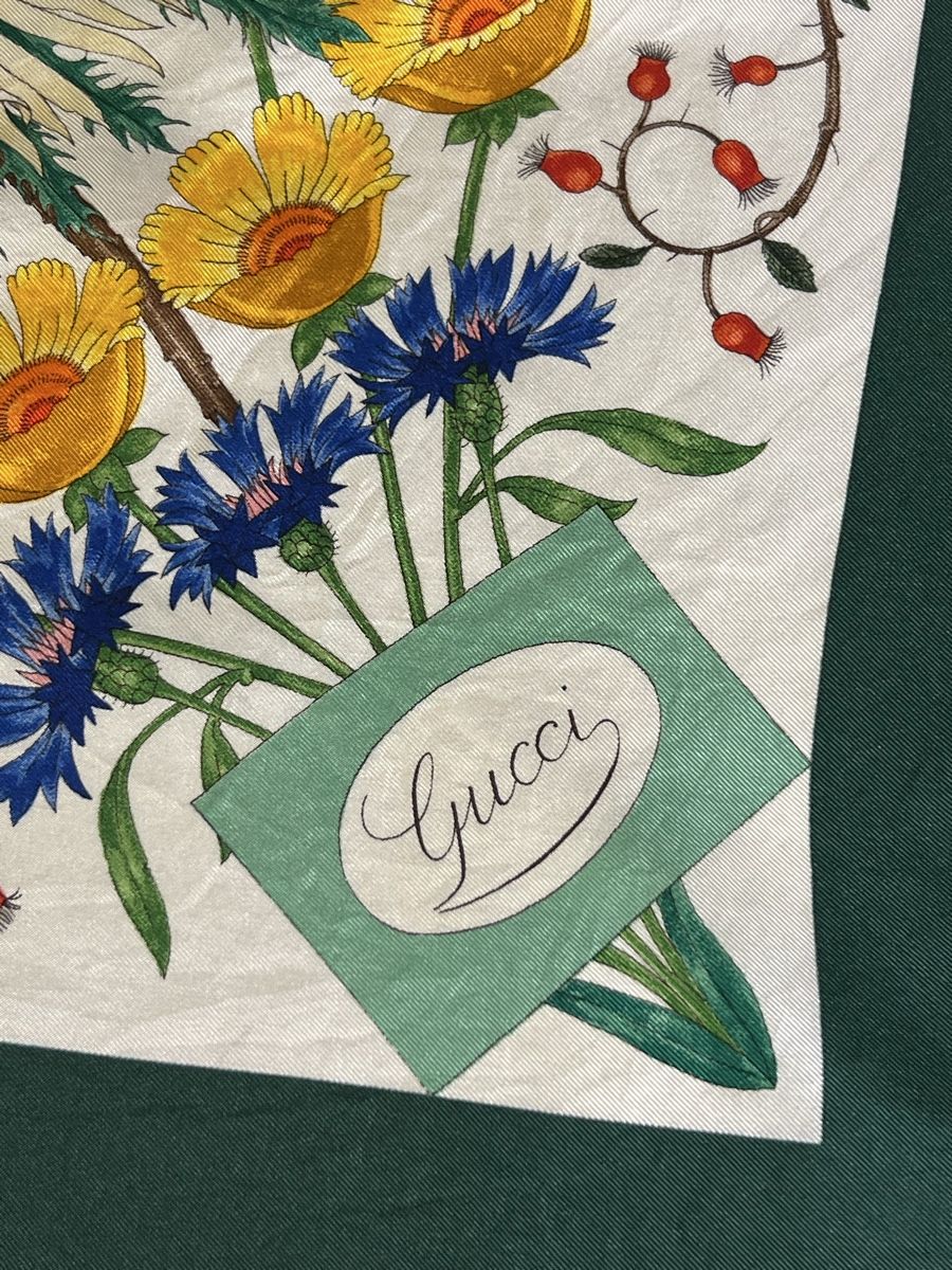 Gucci Foulards, Tücher & Schals: Foulard Gucci vintage – Gebraucht aus St-Pierre-Clages von ste_xk6p 1