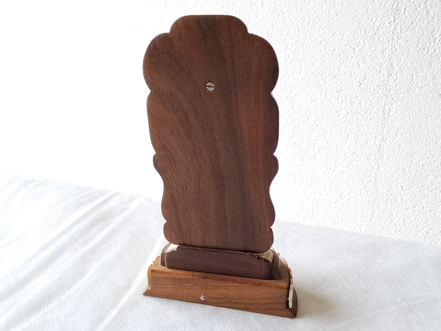 Figurines: Statuette représentant une divinité finement sculptée  – D'occasion à Malleray par Broc-Mo 3