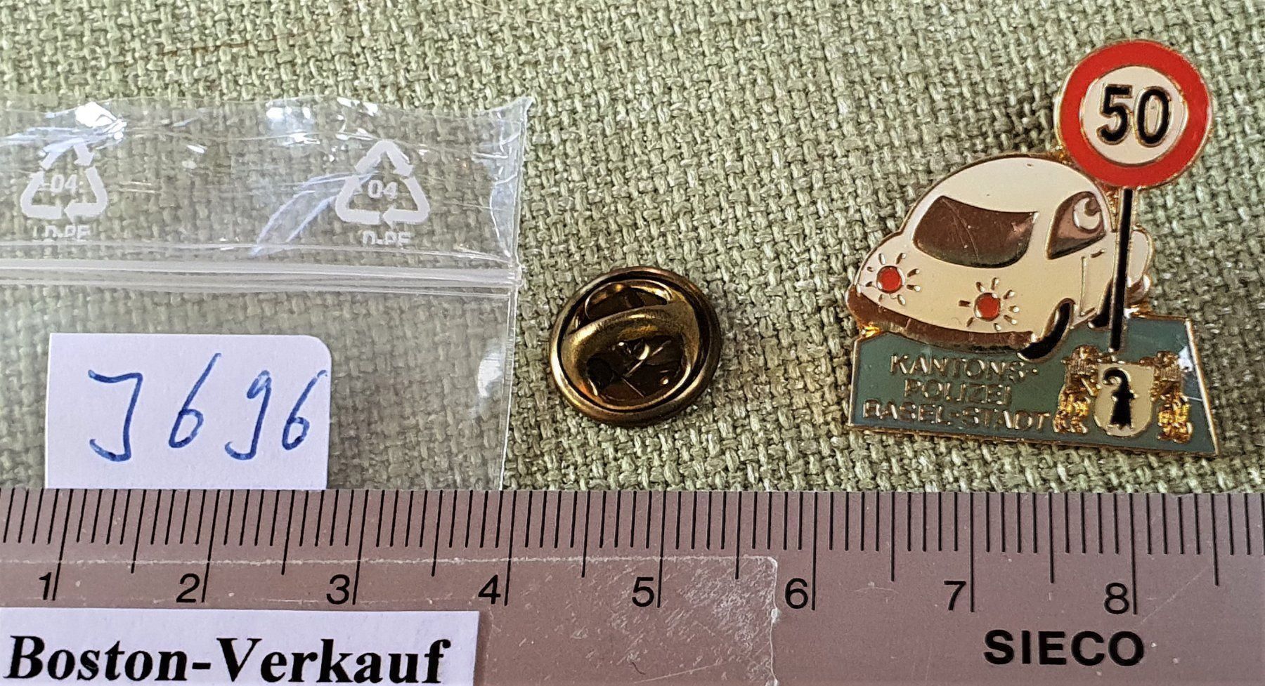 Modellini d'auto: J696 - Pin Kantonspolizei Basel-Stadt 50 – Usato da Reinach BL venduto da Boston-Verkauf 1