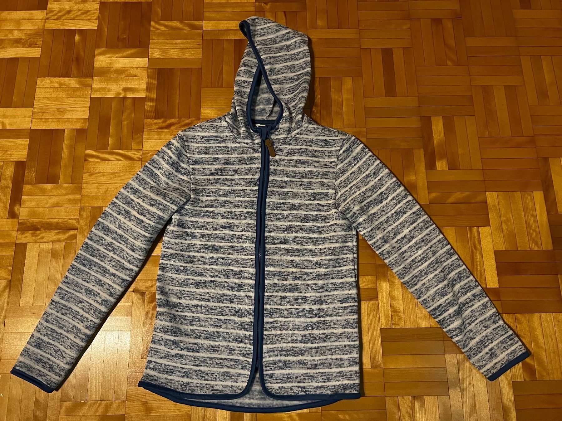 Giacche: Sehr schöne Jacke mit Kapuze – Usato da Schaffhausen venduto da Shiva_70
