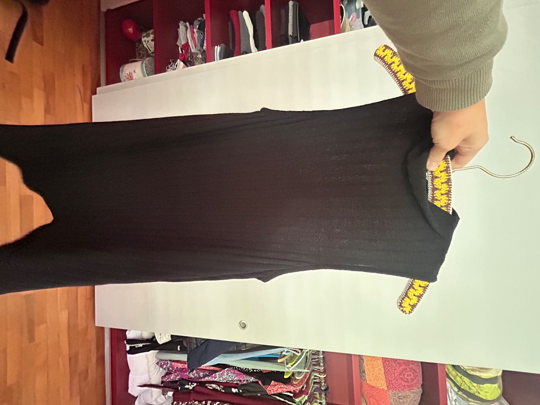 Robes: Kleid – D'occasion à Kilchberg ZH par Valentinastoira1