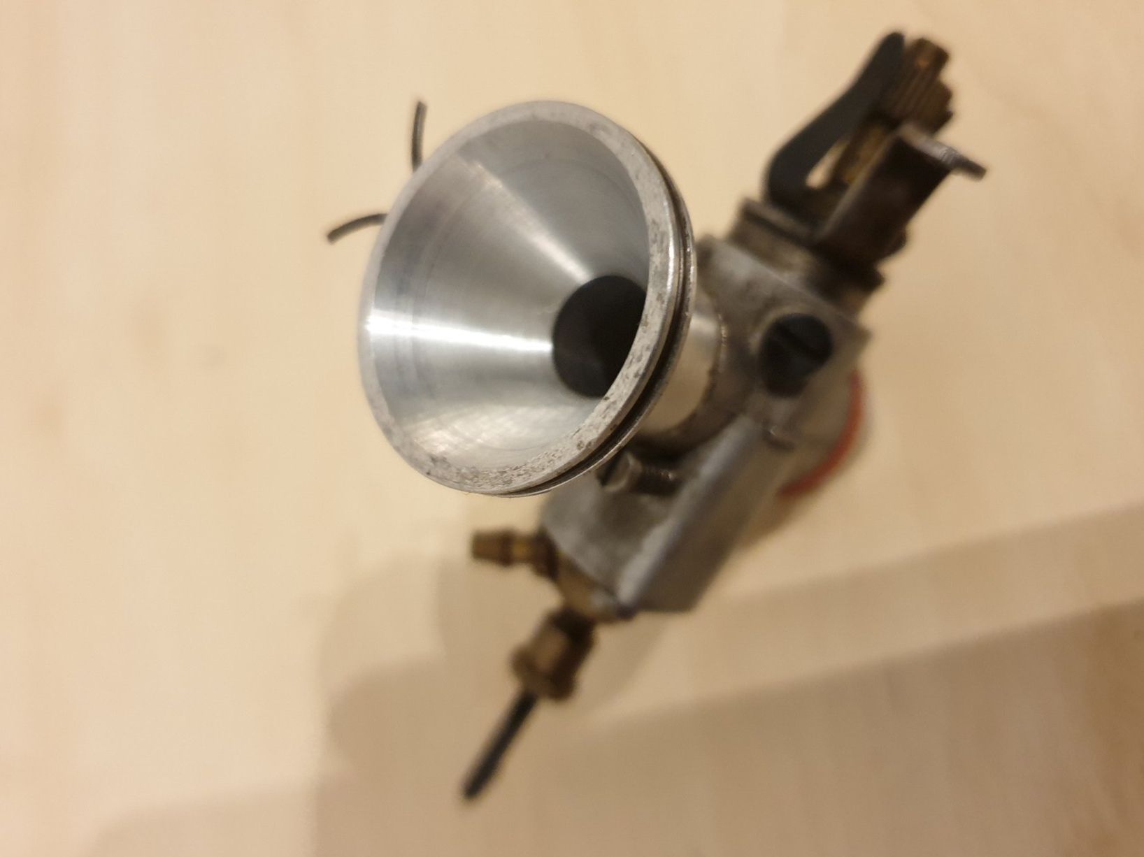 Accessori per altri veicoli: Vergaser Nitromethan Methanol RC Modellmotor Antik Nitro – Usato da Dürnten venduto da theoldstyler 5