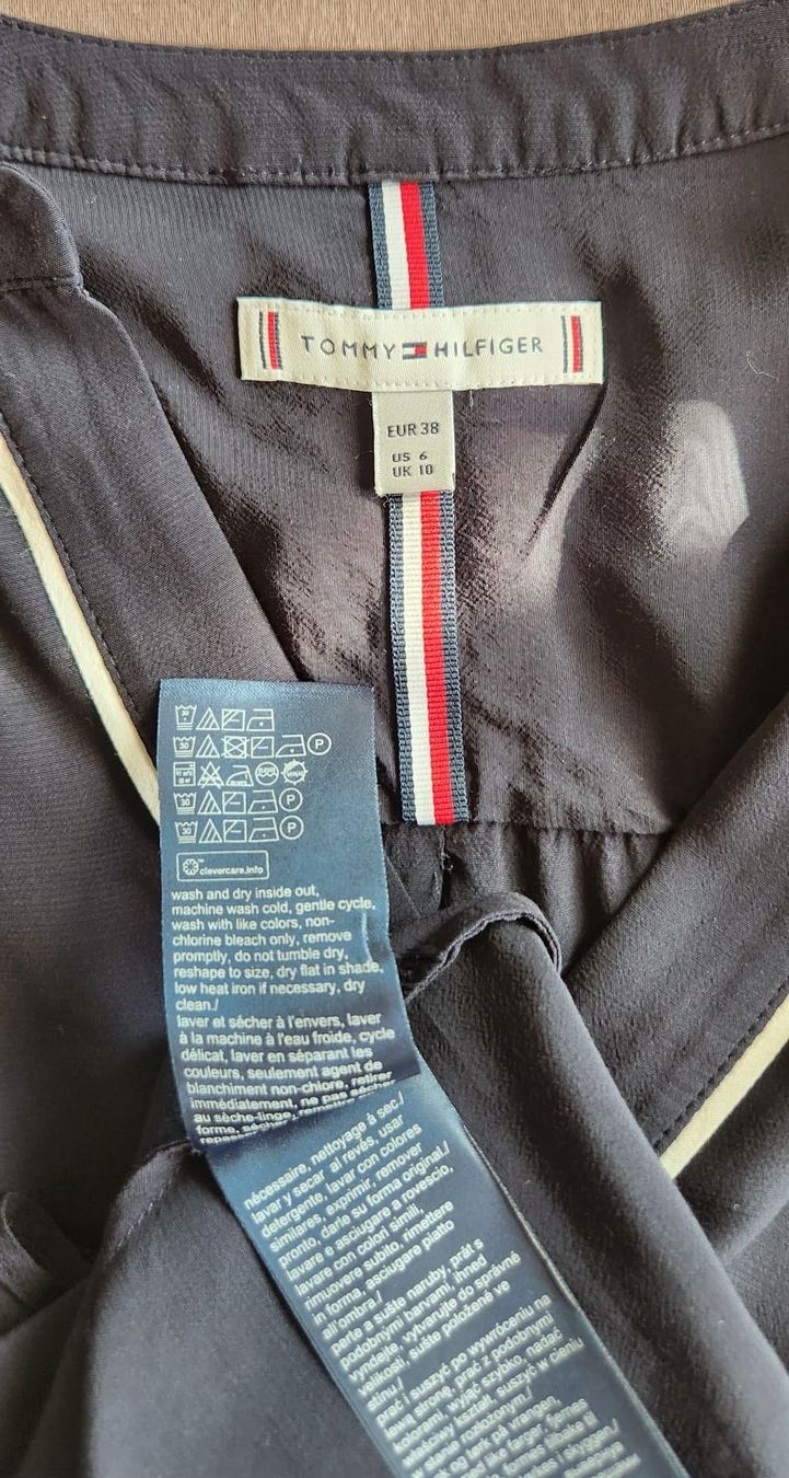 Tommy Hilfiger Camicette: Tommy Hilfiger Bluse, Gr. 38, Dunkelblau – Nuovo (secondo la descrizione) da Zürich venduto da Stephs13 3