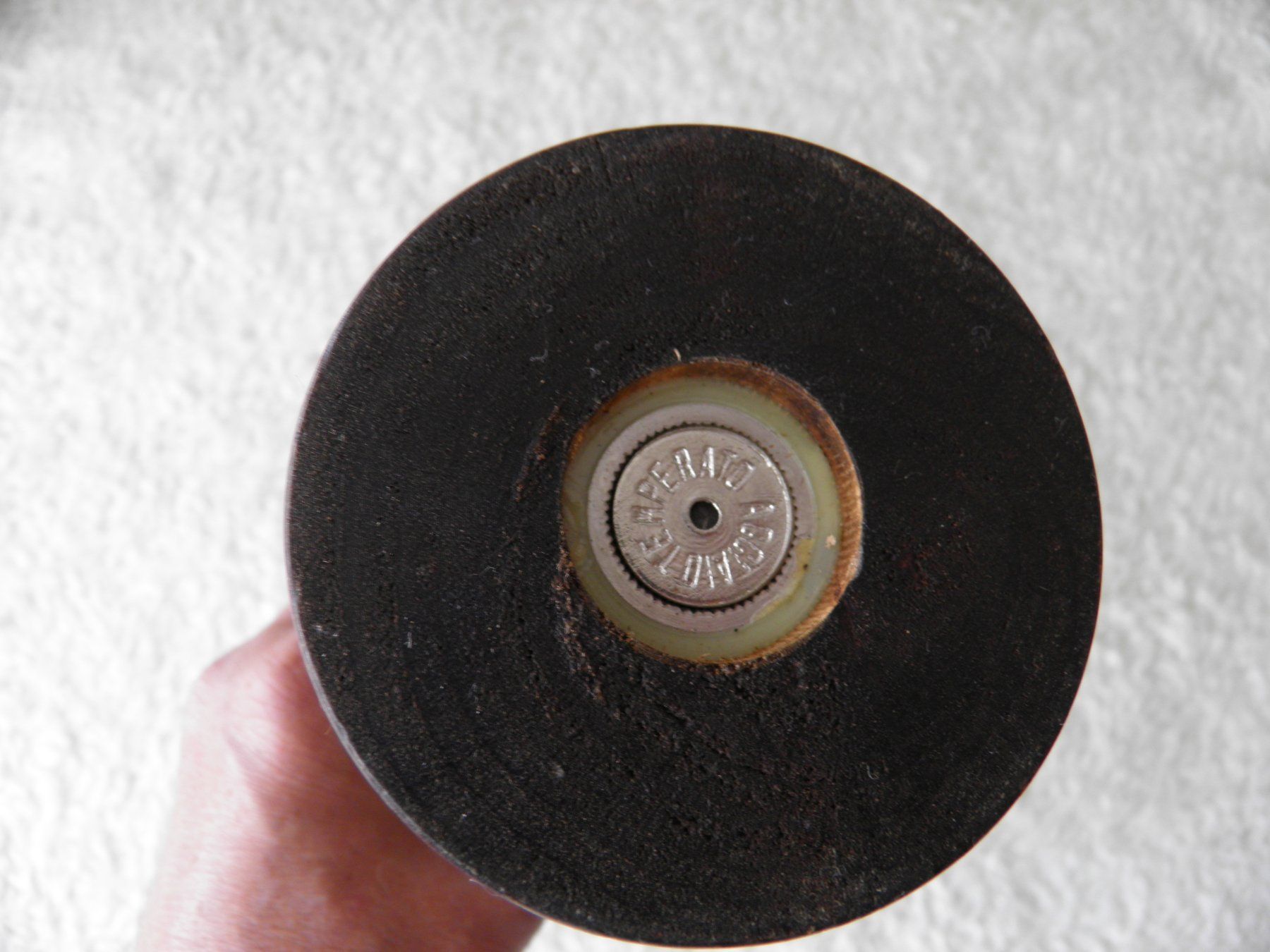 Elettrodomestici da cucina: Grosse Vintage Pfeffermühle – Usato da Triesen FL venduto da Trigon 3