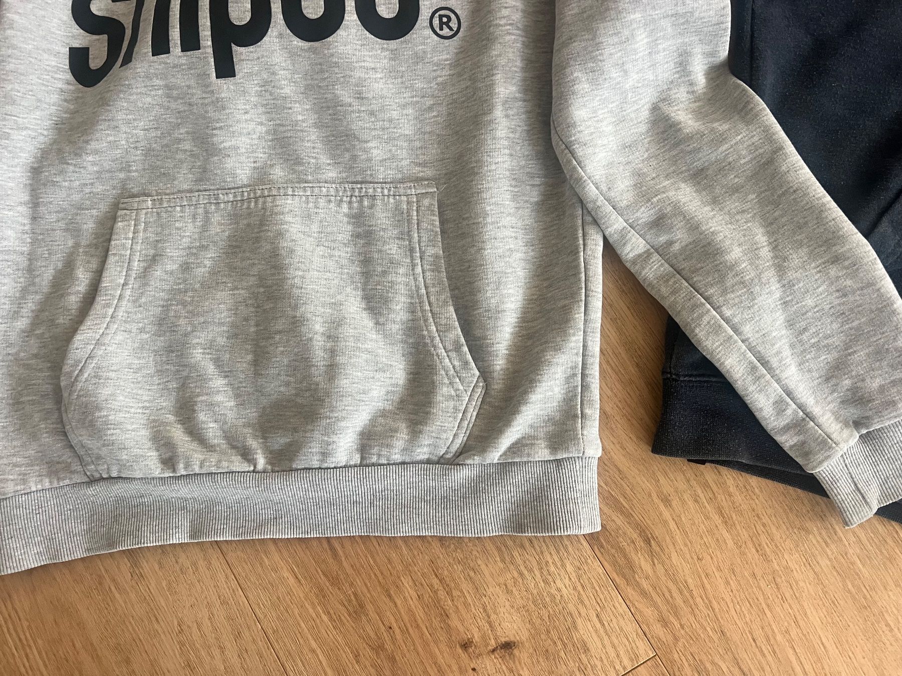 Snipes Maglioni & Felpe: Ab 1.-! Quiksilver und Snipes Pullover Hoody 12J – Usato da Lufingen venduto da bombolulu 3