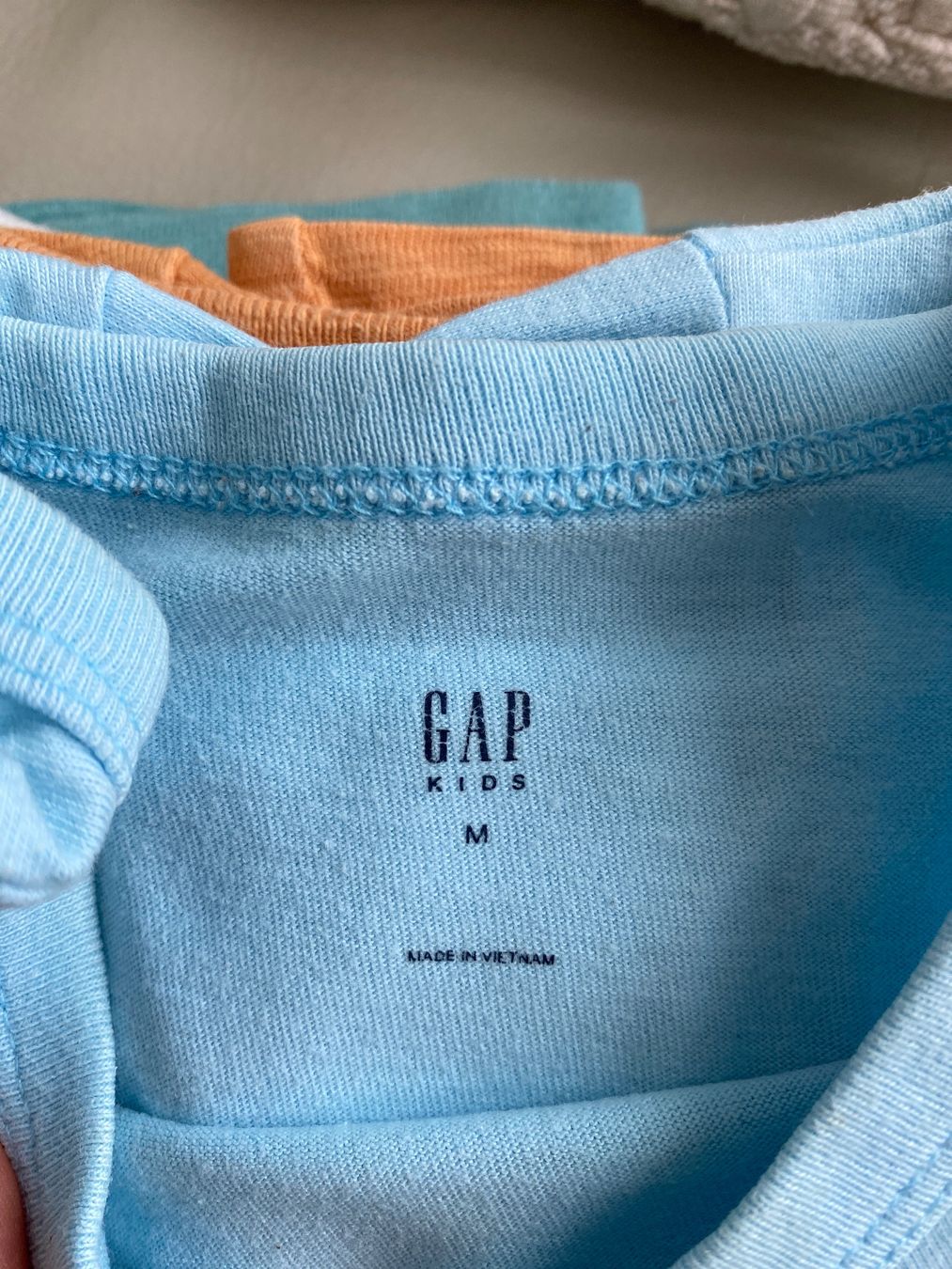 Gap Camicie, T-shirt & Polo: 5 T-shirt GAP garçon 7-8 ans – Usato da Genève venduto da Fencer3_914 6