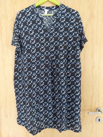 Kleid Gr. M H&M