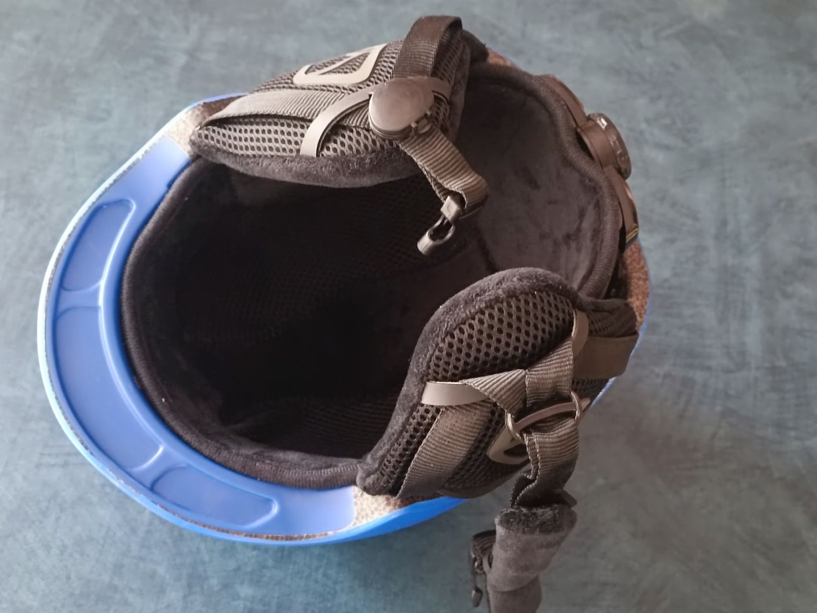Helme: Kinderhelm – Gebraucht aus Estavayer-le-Lac von Scosde 1