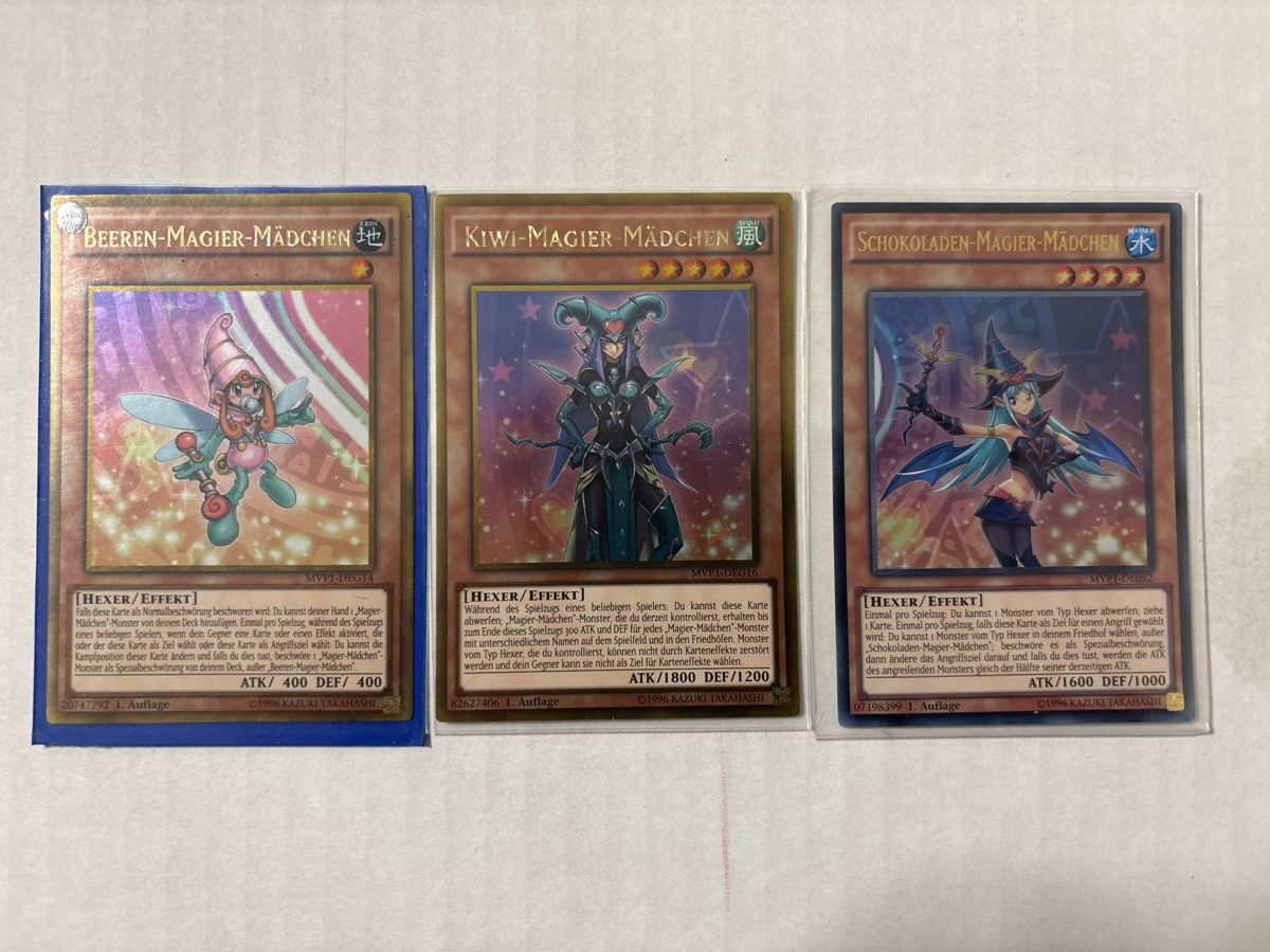 Yugioh Carte collezionabili: 3x Magier-Mädchen Karten Sammlung neuwertig – Usato da Speicherschwendi venduto da YugisKartenKammer