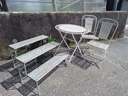 VINTAGE GARTENSET TISCH & STÜHLE & BLUMENBANK - METALL