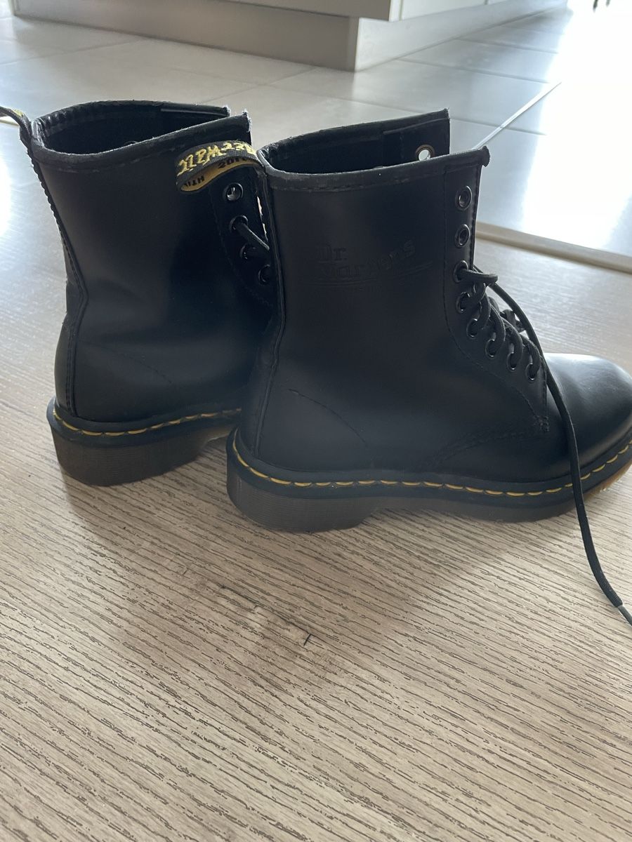 Dr. Martens Scarpe da donna: Dr. Martens Black Leather Boots Size EU 35 - Great Condition – Usato da Vessy venduto da jie_gl9n 3