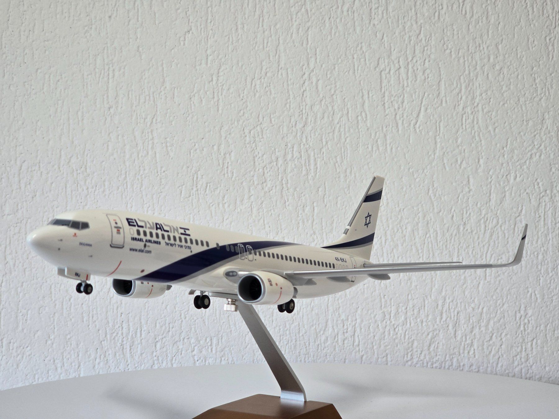 Modellbausätze & Standmodelle: Daron, Sky Marks, SKR 8225, ELAL, Boing 737-800, Vitrine – Neu (gemäss Beschreibung) aus Kloten von Nicola2 8