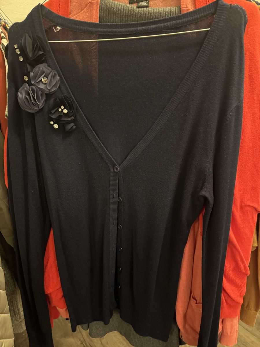Lotti di vestiti: Verschiedene Damen Cardigans, S bis L – Usato da Pfeffingen venduto da Twoa 1