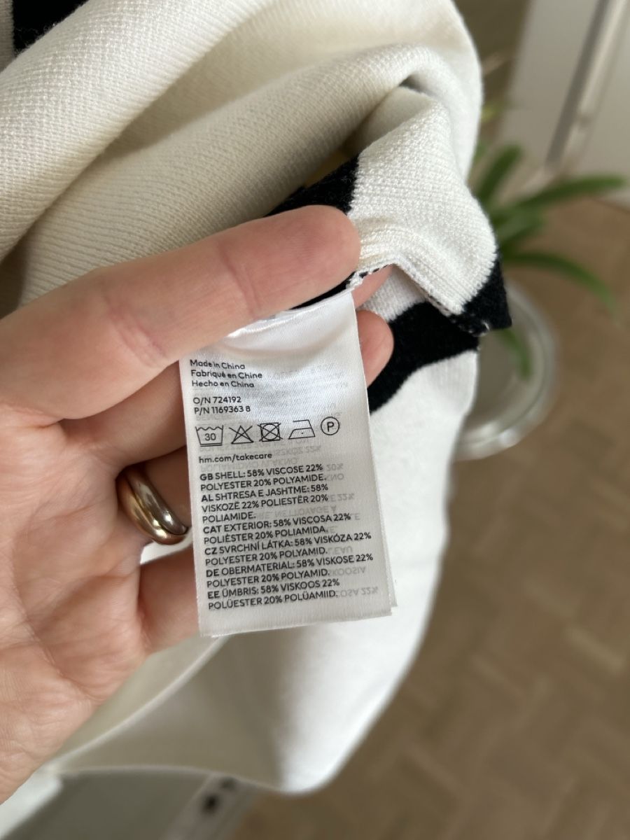 H&M Pulls & Sweat-shirts: Weiter Pullover, M – Neuf (Voir description) à Walchwil par lil_6t8v 2