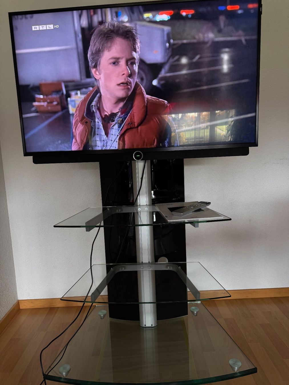 Loewe Televisori: Loewe bild 3.43 Fernseher/TV – Usato da Moosseedorf venduto da SDmedia 4