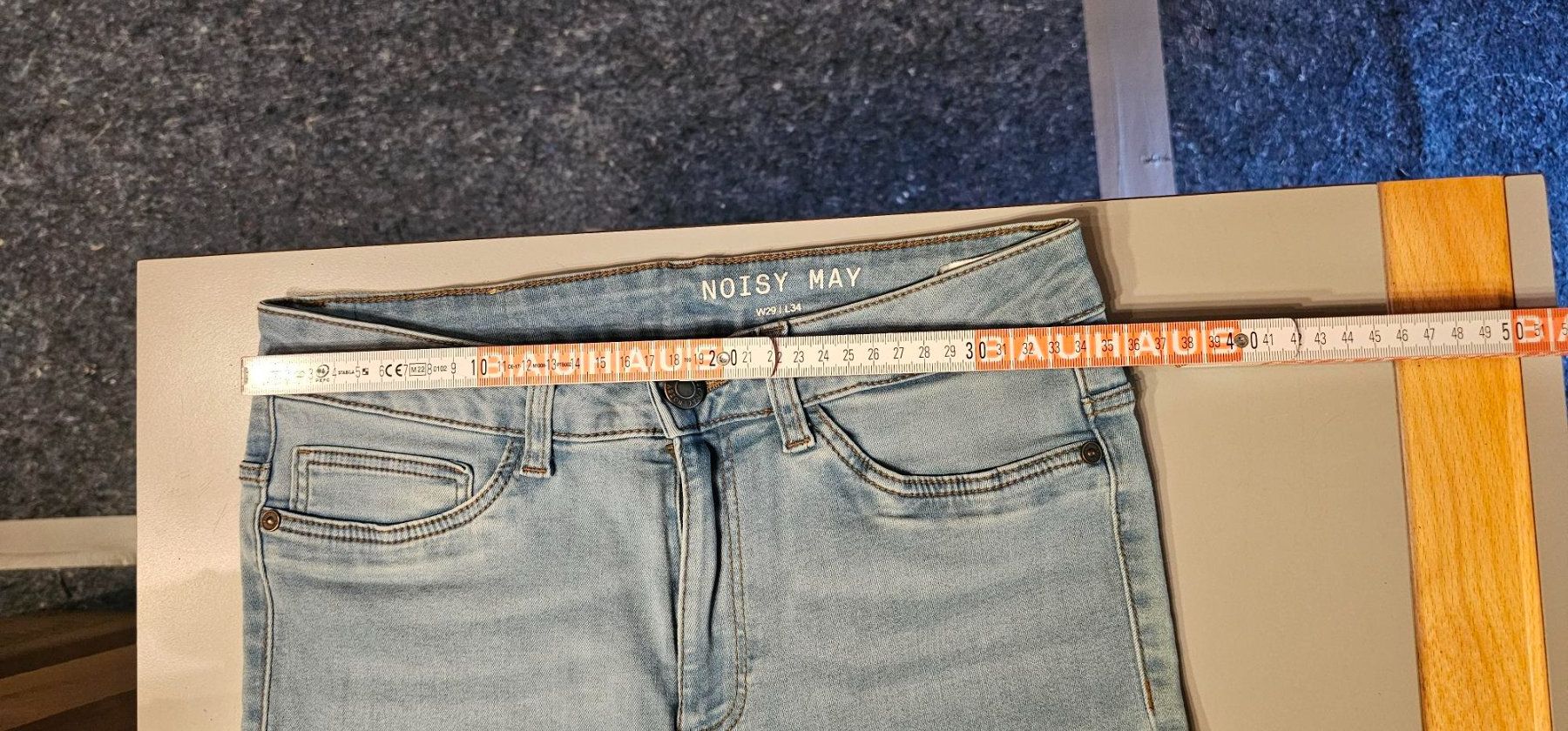 Jeans: Jeans NOISY MAY Hellblau – Gebraucht aus Azmoos von Jadejo 1