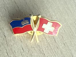Pin Flaggen Liechtenstein Schweiz