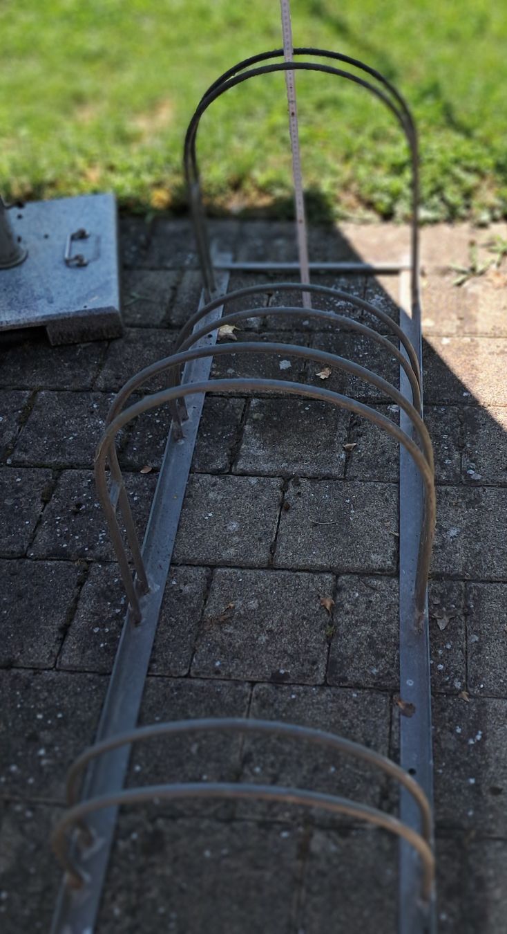 Cavalletti per biciclette: Fahrradständer Metall 4 Plätze gebraucht – Usato da Adlikon b. Andelfingen venduto da Kraemse 3