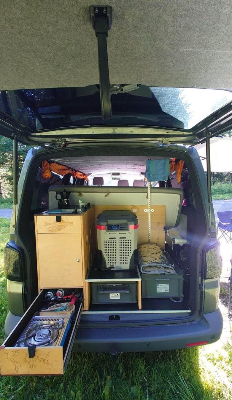 VW Veicoli da campeggio: Vw t5 4 motion – Usato da Montreux venduto da Julbulle 2