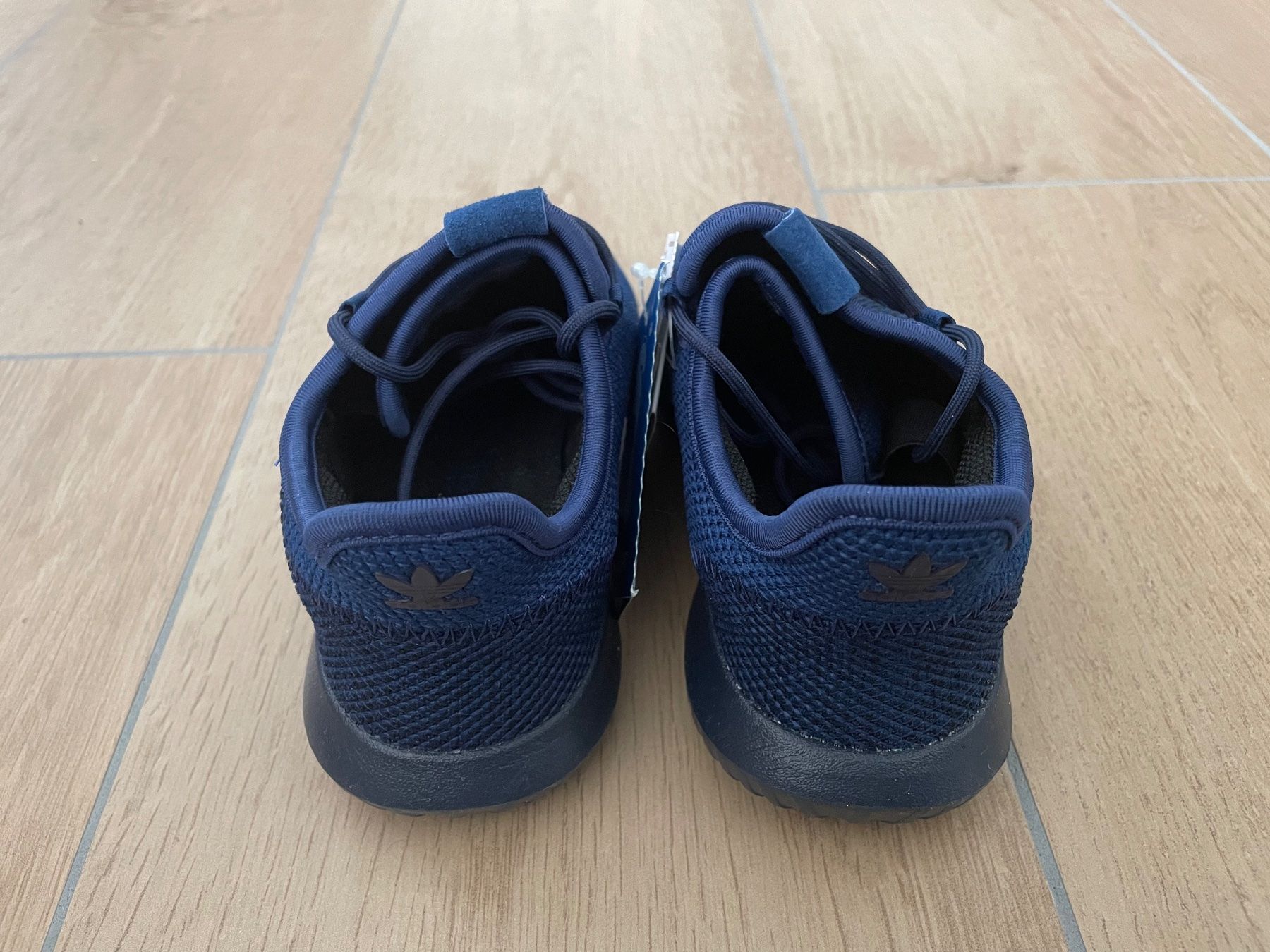 Adidas Scarpe per ragazzi: Adidas Turnschuhe Gr. 30 1/2 NEU – Nuovo (secondo la descrizione) da Waltenschwil venduto da hansnine 2