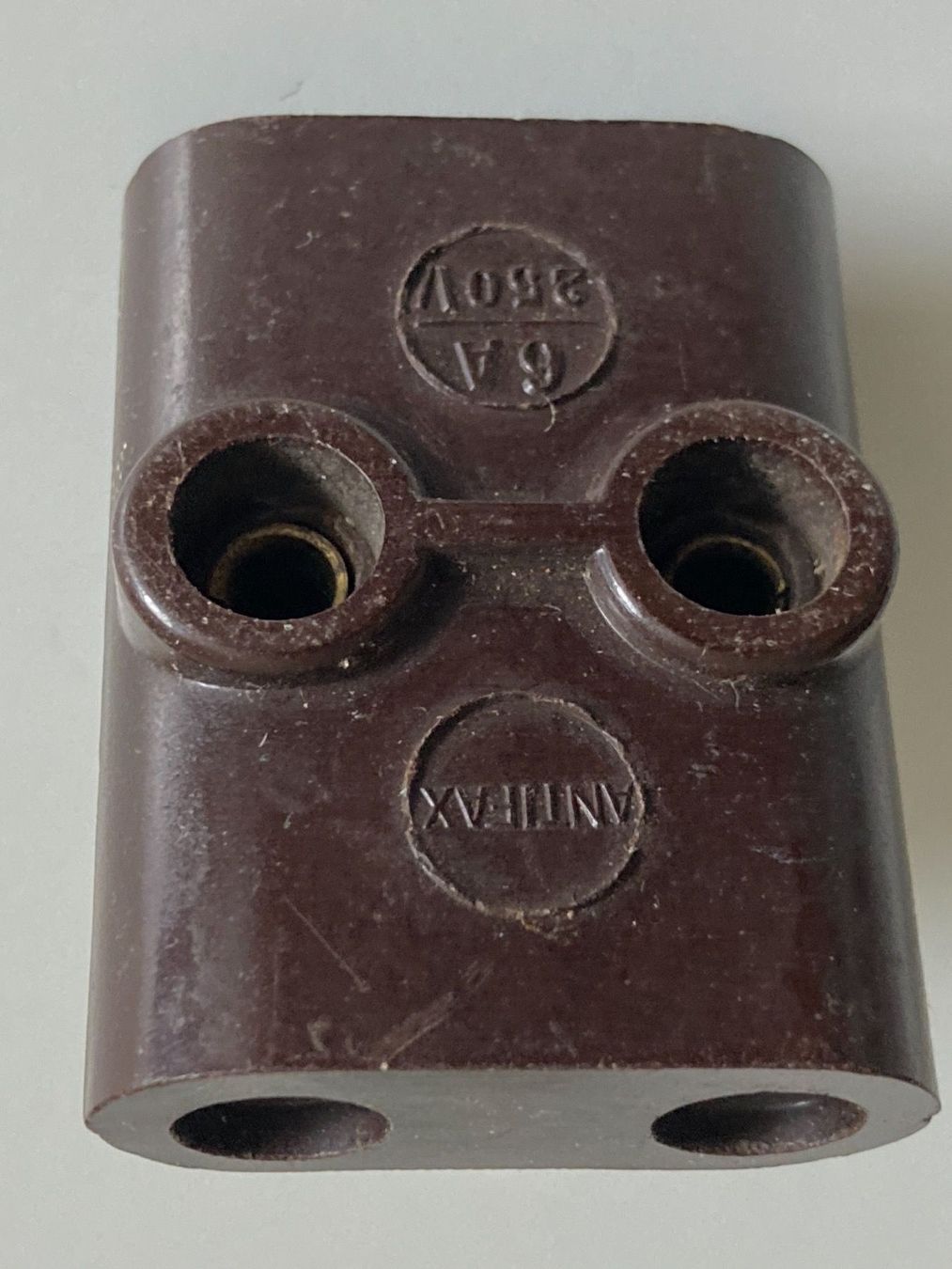 Spine: Alter, zweipoliger, Doppel-Stecker – Usato da Zürich venduto da Chaeffeler 3