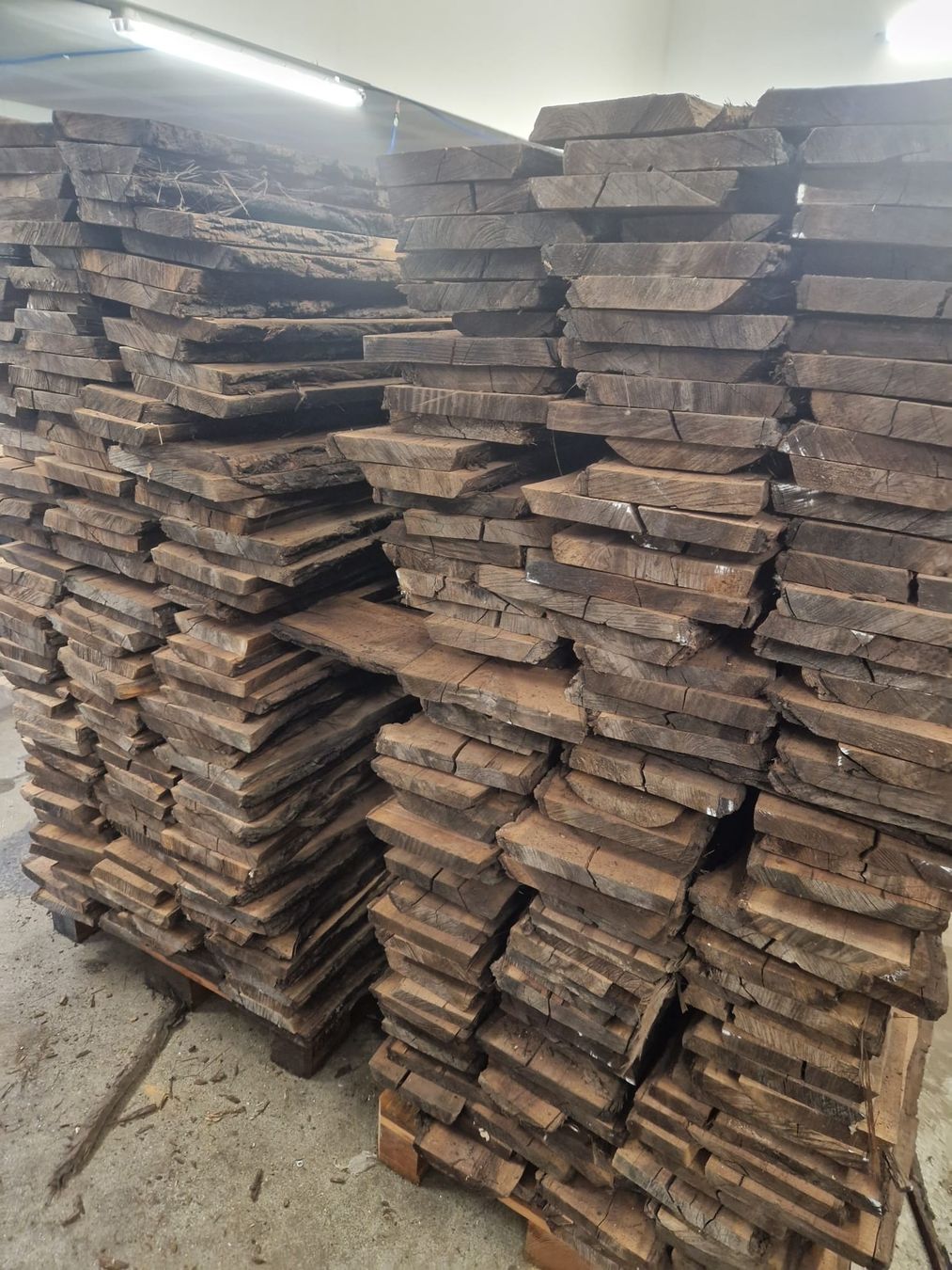 Articoli in legno: Amerikanischernussbaum – Usato da Wolhusen venduto da rioferdi