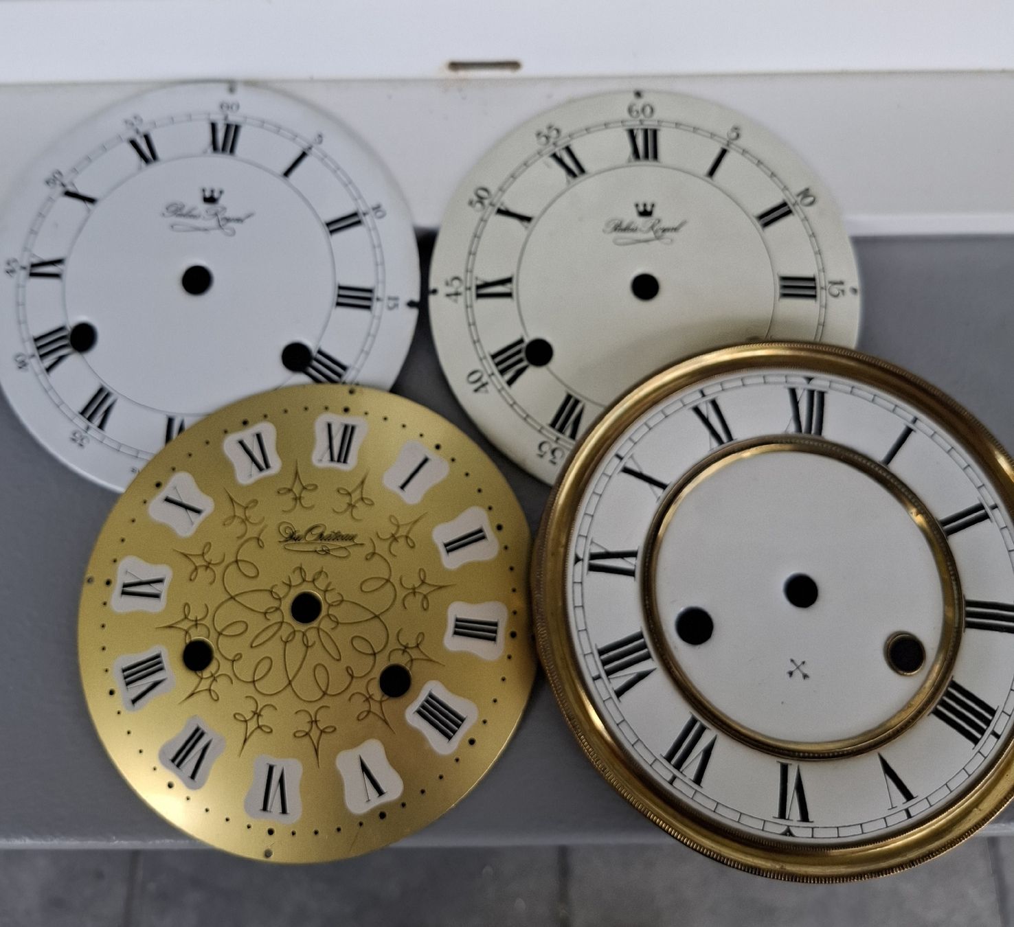 Orologi da terra & Orologi da parete: Cadrans de pendule d'occasion – Usato da Moutier venduto da Skiaf