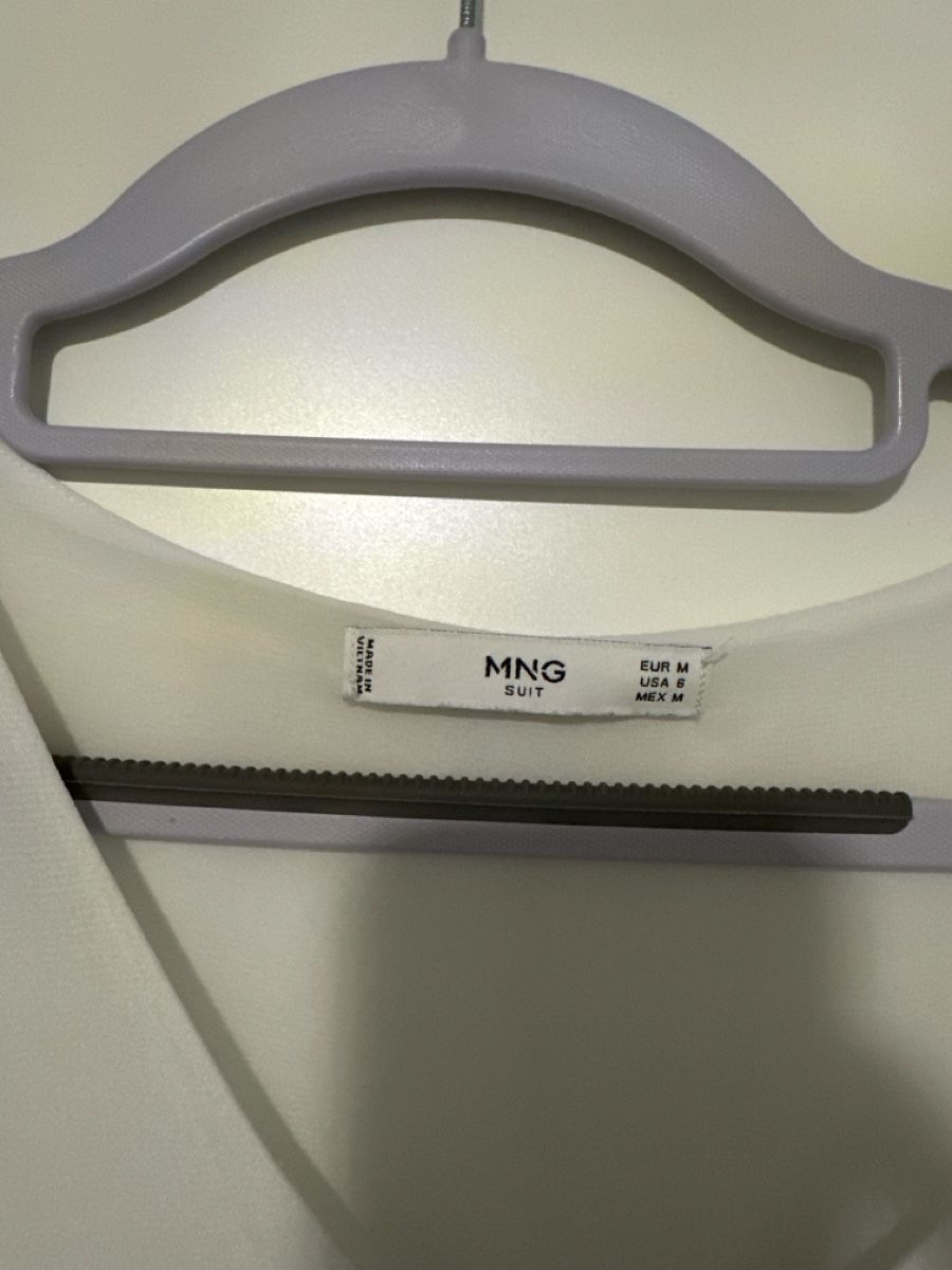 Lotti di vestiti: Stylischer Hosenanzug mit Bluse, Grösse 38 – Nuovo (secondo la descrizione) da Dietikon venduto da vithya88 5