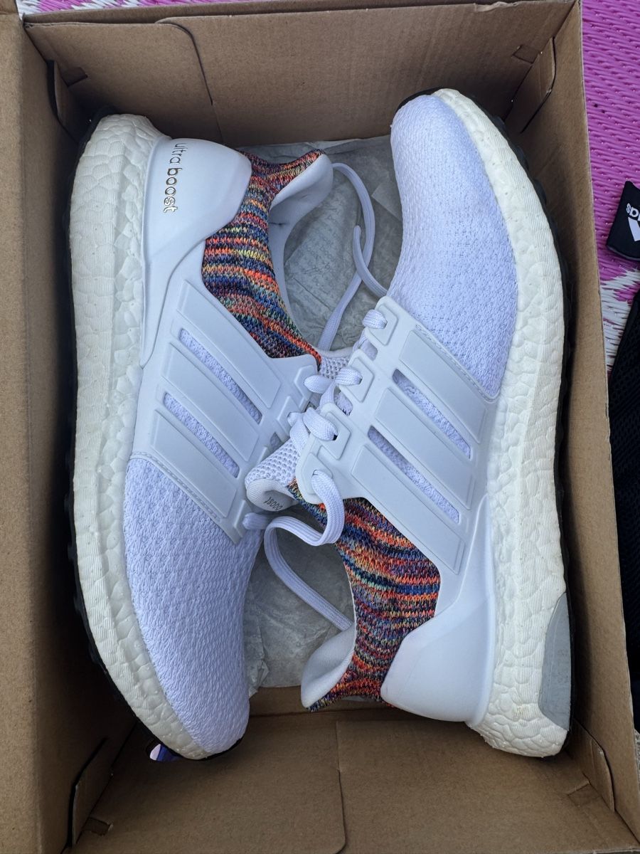 Herrenschuhe: Adidas Ultra Boost mi Rainbow – Neu (gemäss Beschreibung) aus St. Gallen von Bushido_83 1